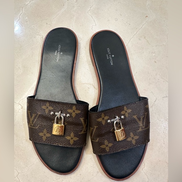 Louis Vuitton Brown Monogram Coated Canvas Lock It Flat Slides Size 38 - Picture 2 of 5